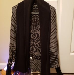 Express sweater - cute pattern + drapped sleeves!